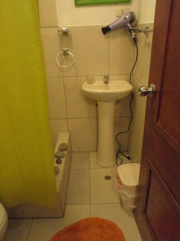 Hostel La Casa De Karla Lima Pokoj fotografie